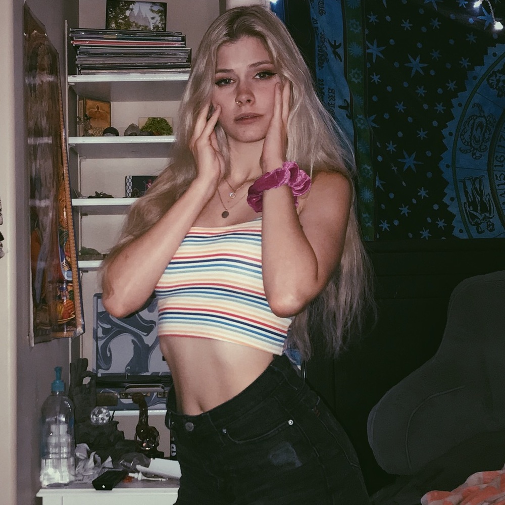 Meet your posher! ☠️